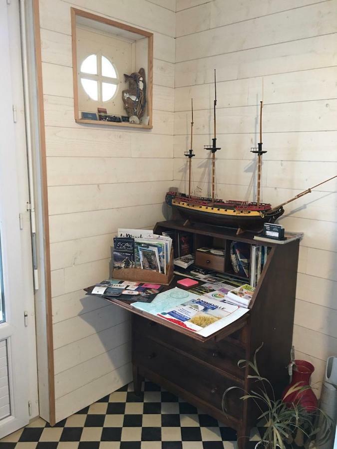 Chambre D'Hotes "Lumiere Du Cap" Vue Mer Barneville-Carteret Exteriör bild